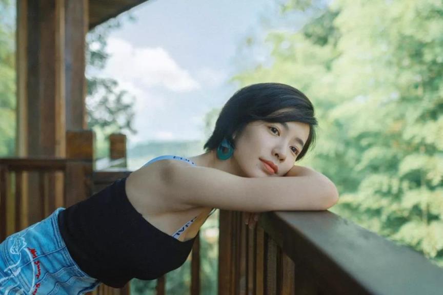 90后女演员李春嫒出道13年恋爱了吗(李春嫒的老公是谁)