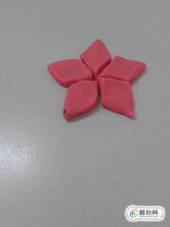 教你如何制作漂亮的立体花朵(图解(手工花朵制作方法))