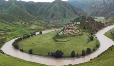 祖坟风水大全解析(如何看祖坟风水)