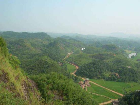 祖坟风水大全解析(如何看祖坟风水)