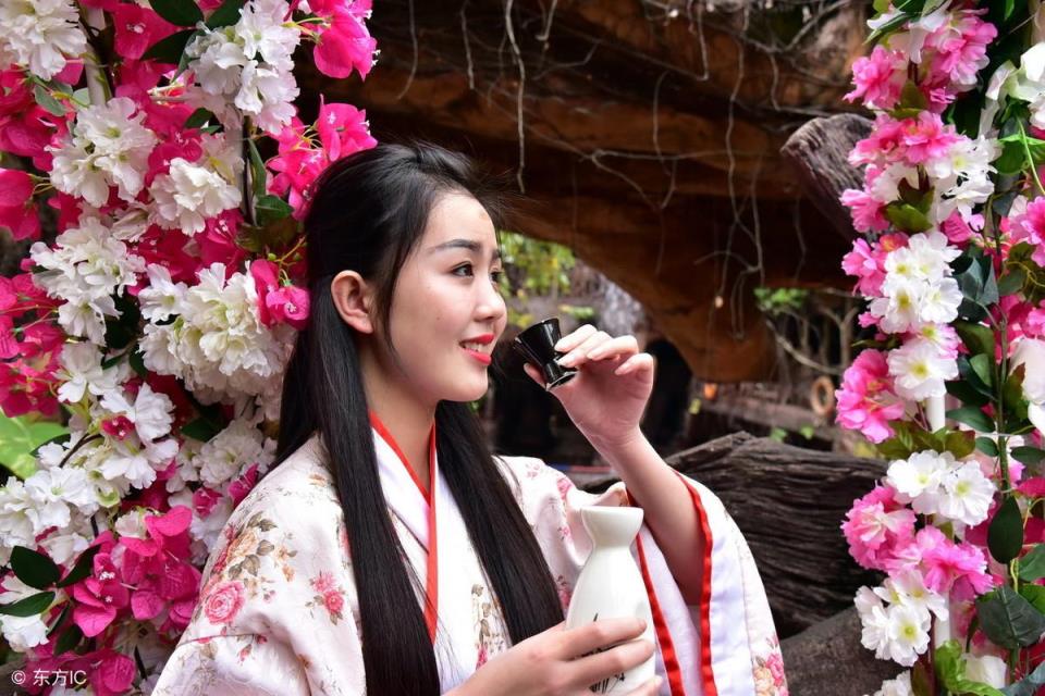 胡彦斌《月光》迷人动听(秦时明月主题曲月光)