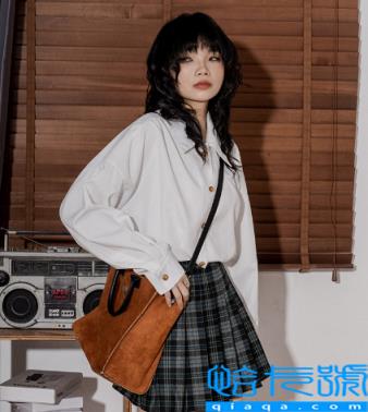 百褶裙买大还是买小(百褶裙怎么选择尺码)