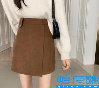 胖人穿A字裙还是百褶裙(胖女生适合A字裙吗)