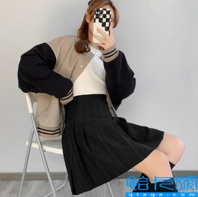 百褶裙有标签的穿后面吗(百褶裙怎么分辨前后)