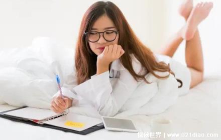 90000000亿字作文怎么写(90000000亿字作文丧尸)