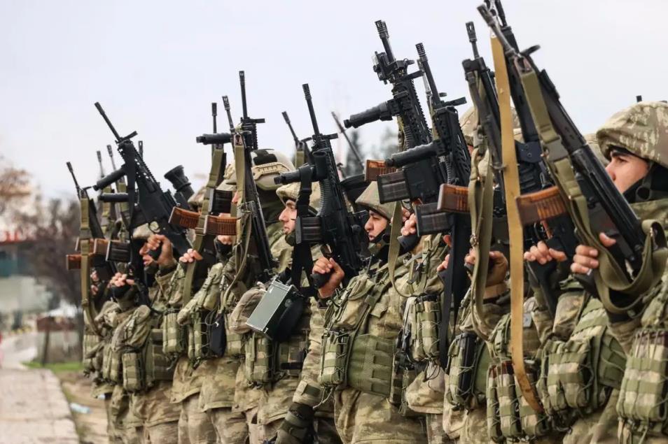 为何北约不敢动俄罗斯？(北约不敢惹的两个大国)