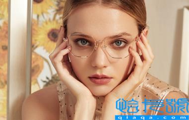 眼镜放车里高温没事吗(眼镜放车内怎么避免高温)