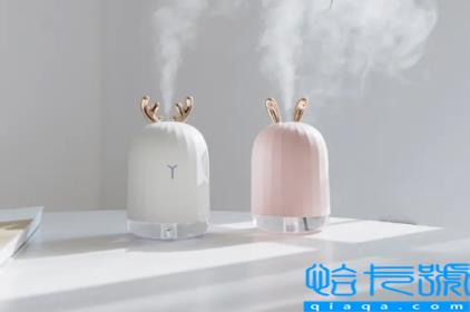 加湿器水里可以加白醋吗(开水加白醋可以放在加湿器里面吗)