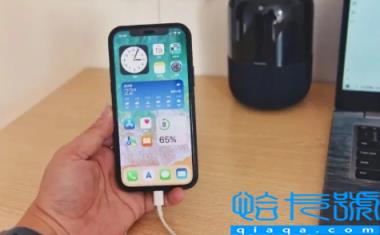 新手机还有50%的电直接充电好吗(新手机用多少电开始充电比较好)