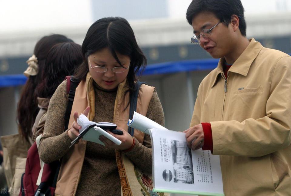 毕业大学生就业难的原因有哪些（大学生就业难七大原因）