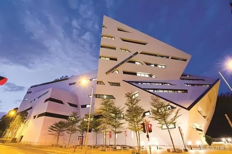 普通家庭去哪里留学比较好高中（去哪里留学性价比高）