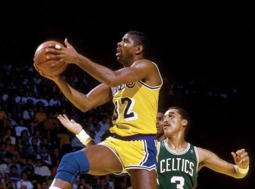 nba历史75大巨星名单排名（NBA官方公布75大巨星排名）