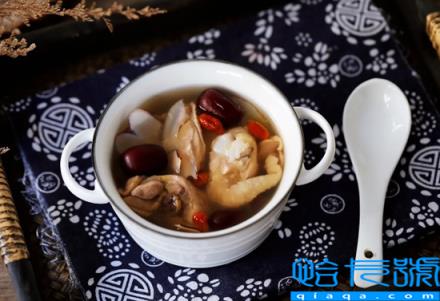 鸽子汤和鸡汤哪个更有营养(鸽子汤比鸡汤更有营养吗)