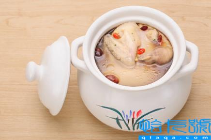 鸽子汤加什么材料炖最营养(清炖鸽子汤放什么材料好吃)