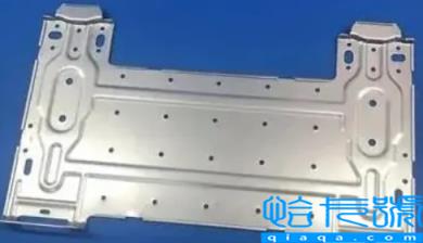 外面风大空调内机为什么咚咚响(空调总是间歇性哒哒哒的声音还能继续用吗)