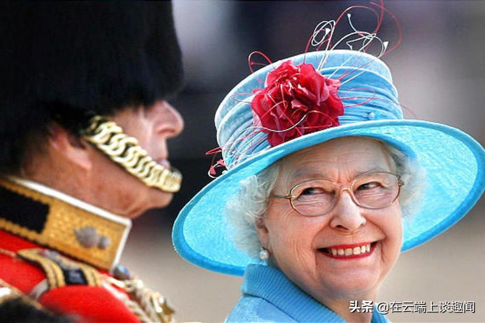 伊丽莎白女王是蜥蜴人吗（英国女王承认自己是蜥蜴人）