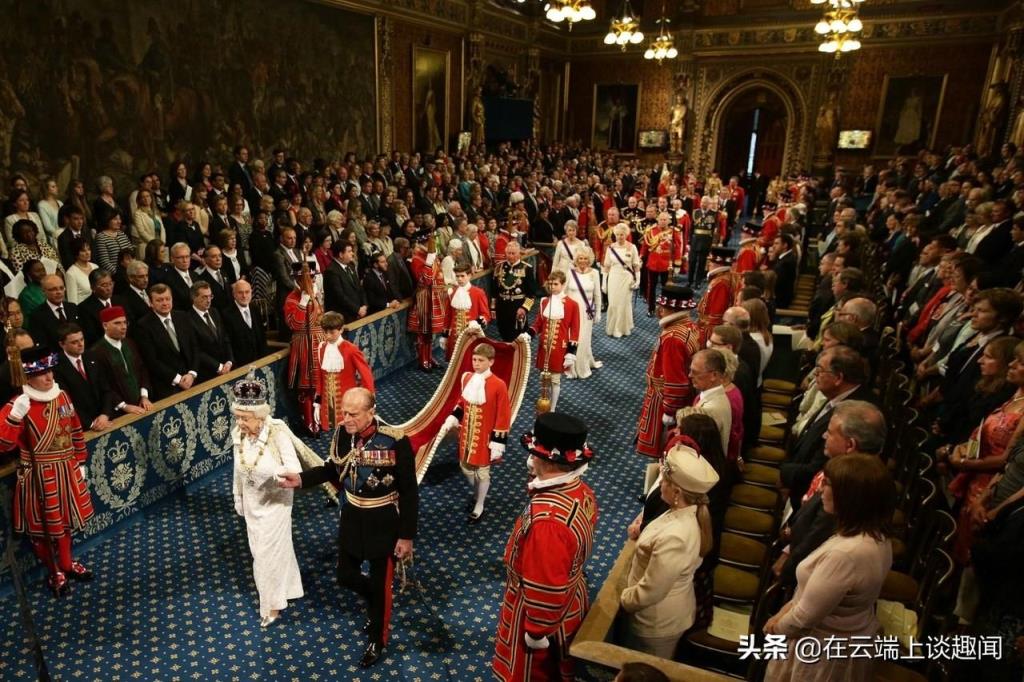 伊丽莎白女王是蜥蜴人吗（英国女王承认自己是蜥蜴人）