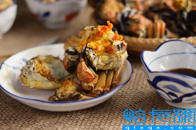 螃蟹黄里面有黑色的像血块是什么原因(螃蟹黄里面有黑色的像血块能吃吗)