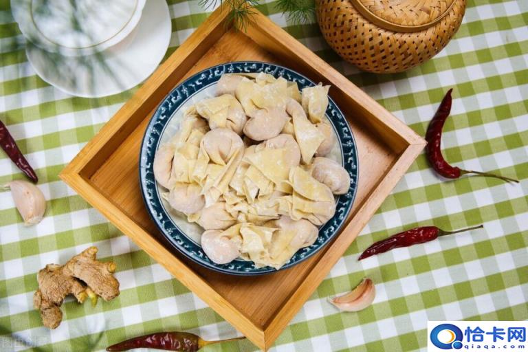 云吞面的汤底怎么做(云吞面的做法教程)