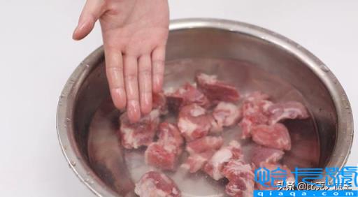 排骨如何焯水(怎么使排骨快速软烂)