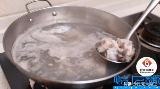 排骨如何焯水(怎么使排骨快速软烂)