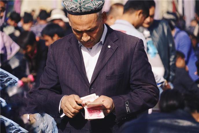 和田玉吊坠价格查询表(和田玉在哪里可以卖掉)