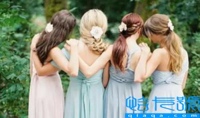 伴娘服是租好还是买好(伴娘服里面还要穿内衣吗)