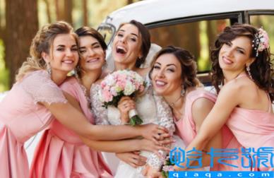 伴娘服是新娘买还是自己买(伴娘服最后是让伴娘带走吗)