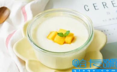 双皮奶牛奶和蛋清的比例是多少(双皮奶放多少蛋清多少牛奶)