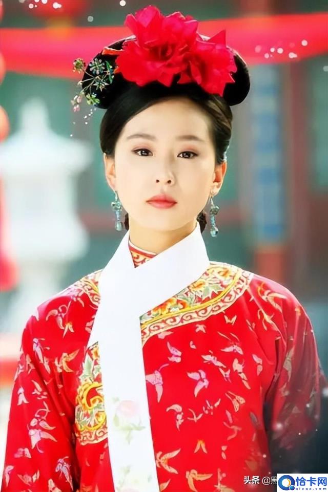 细想一下,陕甘总督年羹尧自己的妹妹年妃位列贵妃,那两广总督的女儿