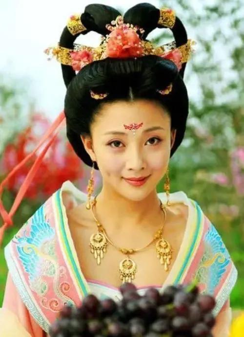 演过杨贵妃的女星(5位饰演杨贵妃的女星)