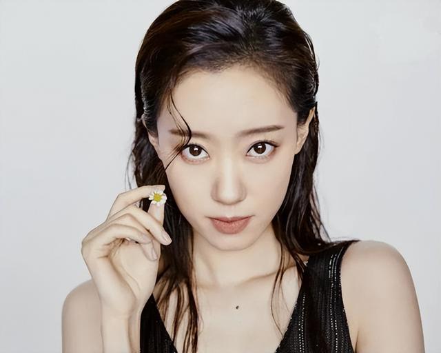 张小斐为什么消失了(张小斐李焕英最新消息)