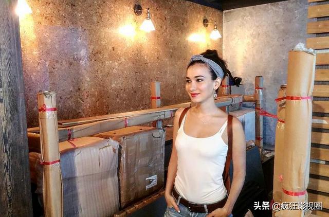 卢靖姗的个人资料简介(混血女星卢靖姗近照曝光)