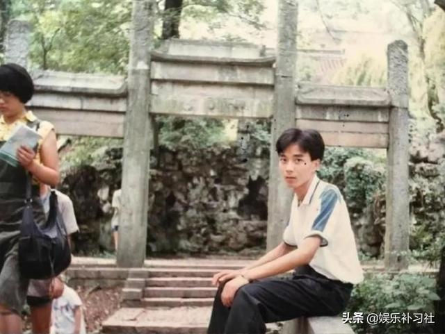 汪涵救场孙楠退赛台词(一席话挽救孙楠演出事故)
