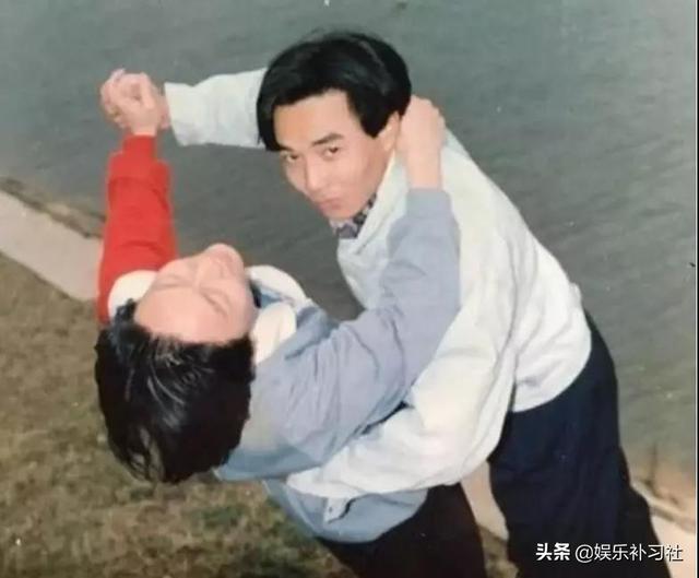 汪涵救场孙楠退赛台词(一席话挽救孙楠演出事故)