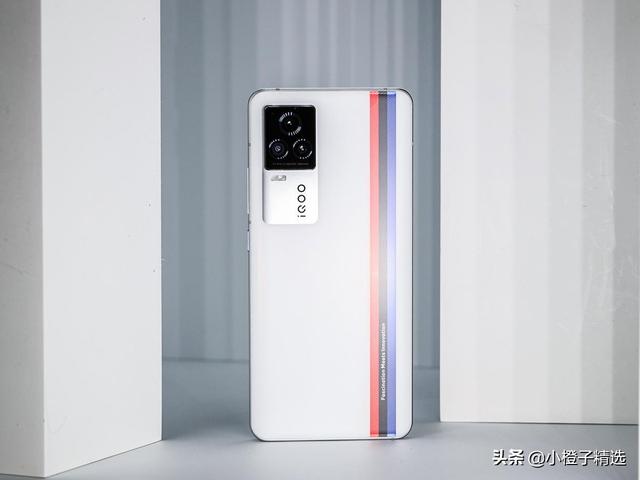 2500左右的手机哪个性价比最高(高手只推荐这几款真正的好货手机)